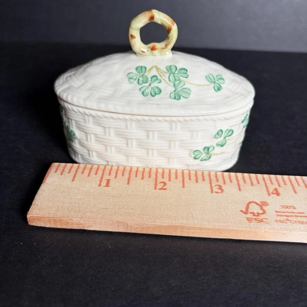 Vtg BELLEEK Ireland Porcelain Lidded Trinket Box Shamrocks Basketweave